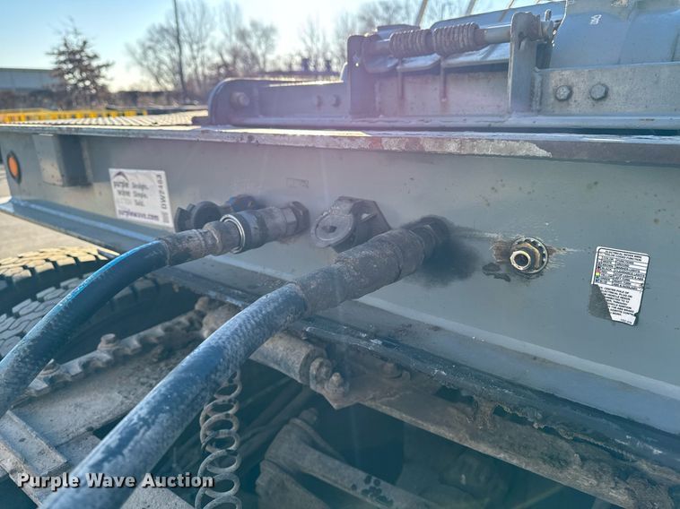 image for item DW2483 2013 Trail-eze TE70HT drop deck hydraulic tail equipment trailer