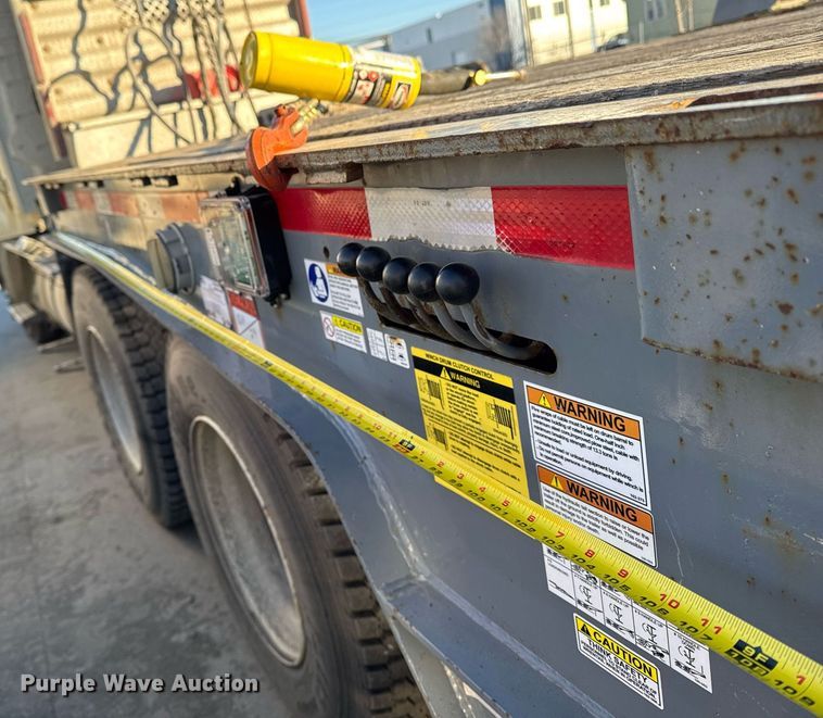 image for item DW2483 2013 Trail-eze TE70HT drop deck hydraulic tail equipment trailer