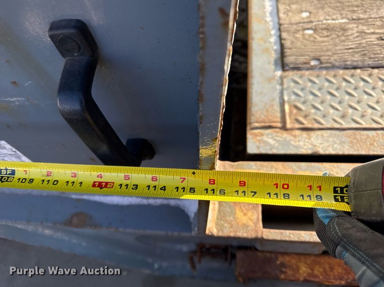 image for item DW2483 2013 Trail-eze TE70HT drop deck hydraulic tail equipment trailer