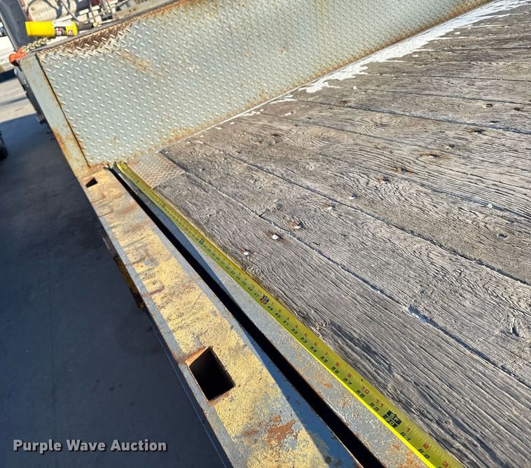 image for item DW2483 2013 Trail-eze TE70HT drop deck hydraulic tail equipment trailer