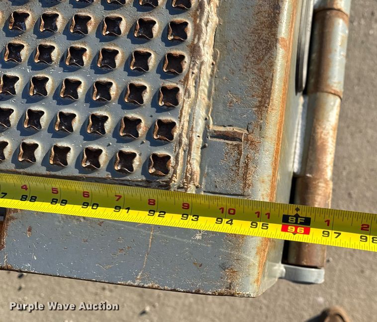 image for item DW2483 2013 Trail-eze TE70HT drop deck hydraulic tail equipment trailer