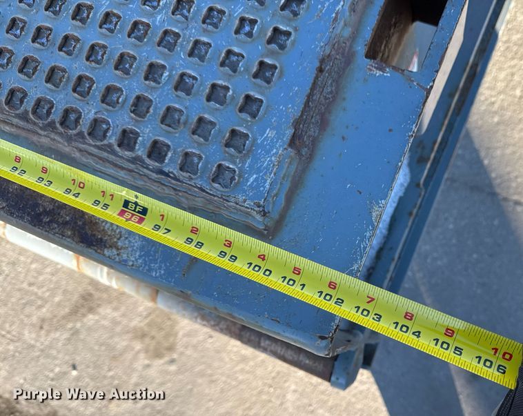 image for item DW2483 2013 Trail-eze TE70HT drop deck hydraulic tail equipment trailer