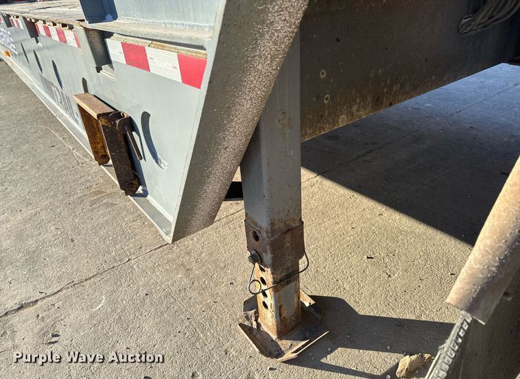 image for item DW2483 2013 Trail-eze TE70HT drop deck hydraulic tail equipment trailer