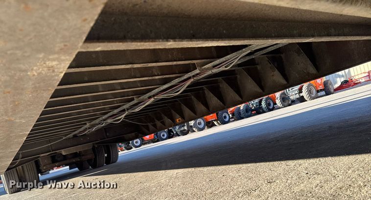 image for item DW2483 2013 Trail-eze TE70HT drop deck hydraulic tail equipment trailer