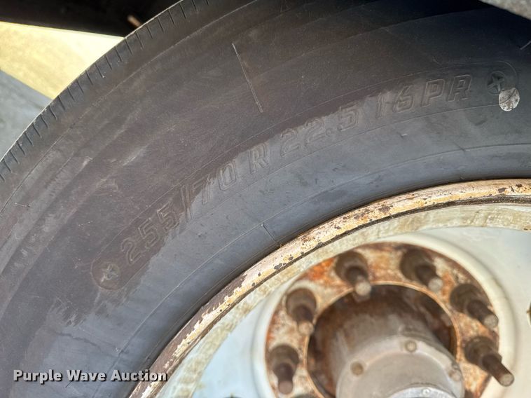 image for item DW2483 2013 Trail-eze TE70HT drop deck hydraulic tail equipment trailer