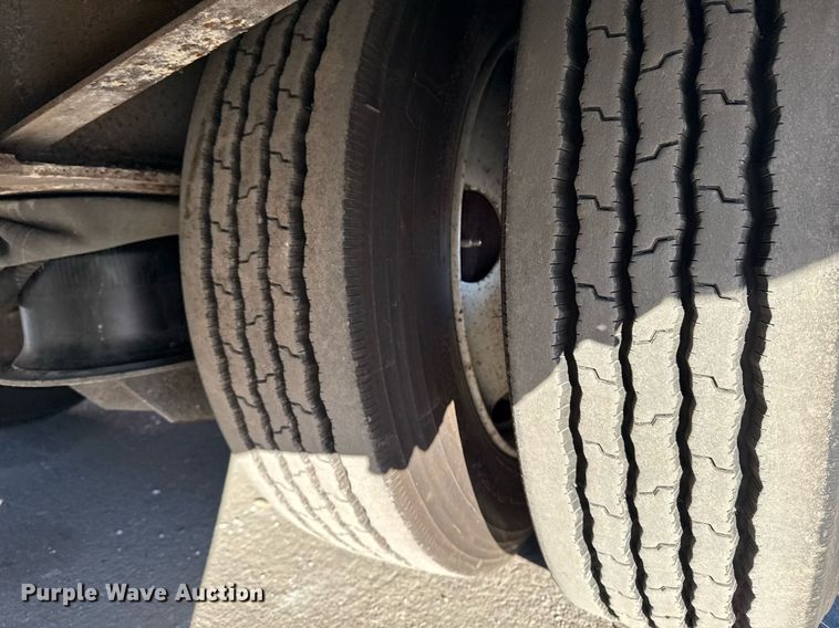 image for item DW2483 2013 Trail-eze TE70HT drop deck hydraulic tail equipment trailer