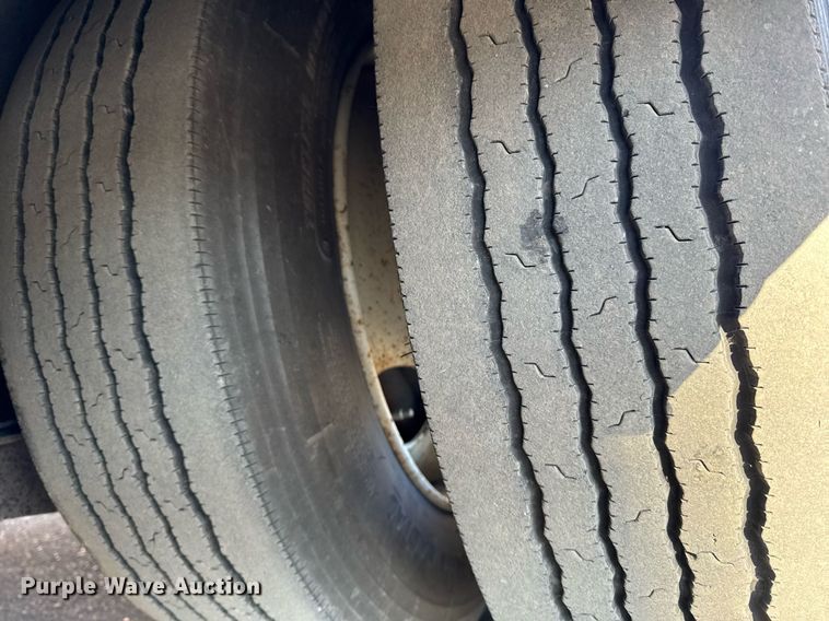 image for item DW2483 2013 Trail-eze TE70HT drop deck hydraulic tail equipment trailer