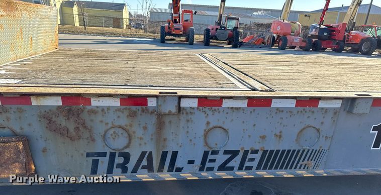image for item DW2484 2013 Trail-eze TE70HT drop deck hydraulic tail equipment trailer