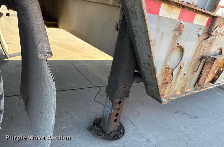 image for item DW2484 2013 Trail-eze TE70HT drop deck hydraulic tail equipment trailer