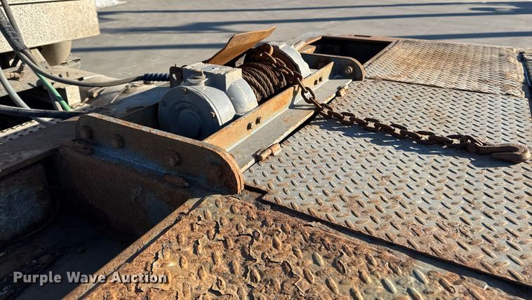 image for item DW2484 2013 Trail-eze TE70HT drop deck hydraulic tail equipment trailer