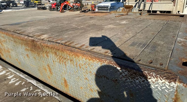 image for item DW2484 2013 Trail-eze TE70HT drop deck hydraulic tail equipment trailer