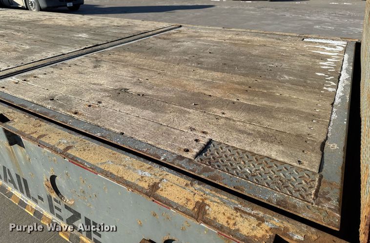 image for item DW2484 2013 Trail-eze TE70HT drop deck hydraulic tail equipment trailer