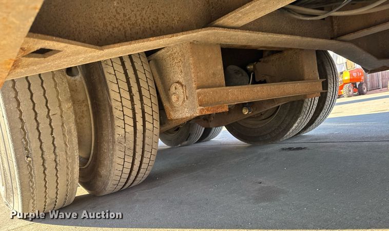 image for item DW2484 2013 Trail-eze TE70HT drop deck hydraulic tail equipment trailer