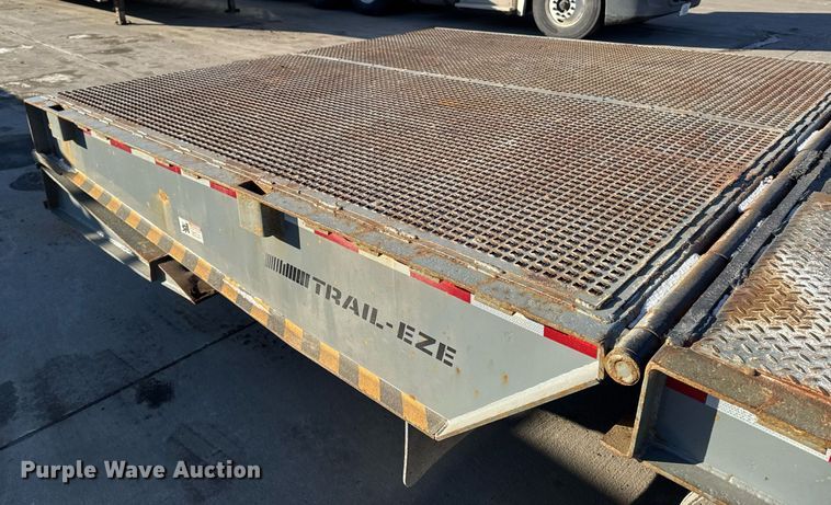 image for item DW2484 2013 Trail-eze TE70HT drop deck hydraulic tail equipment trailer