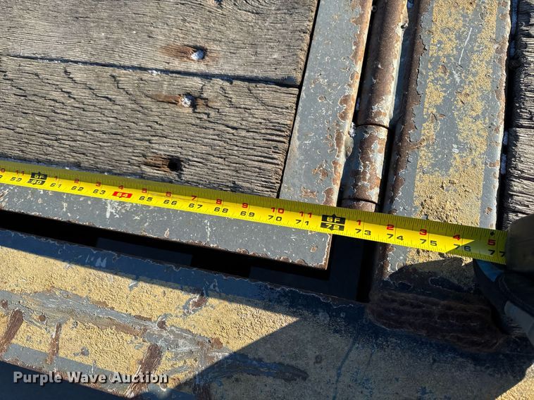 image for item DW2484 2013 Trail-eze TE70HT drop deck hydraulic tail equipment trailer