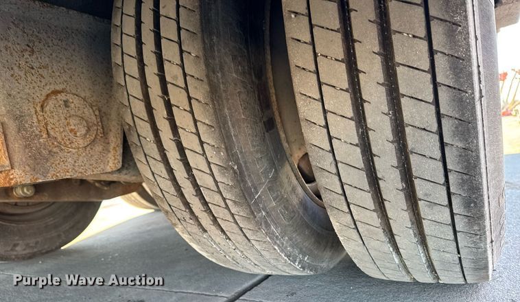 image for item DW2484 2013 Trail-eze TE70HT drop deck hydraulic tail equipment trailer