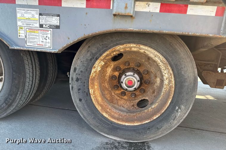 image for item DW2484 2013 Trail-eze TE70HT drop deck hydraulic tail equipment trailer