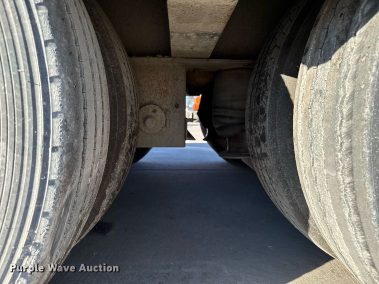 image for item DW2484 2013 Trail-eze TE70HT drop deck hydraulic tail equipment trailer