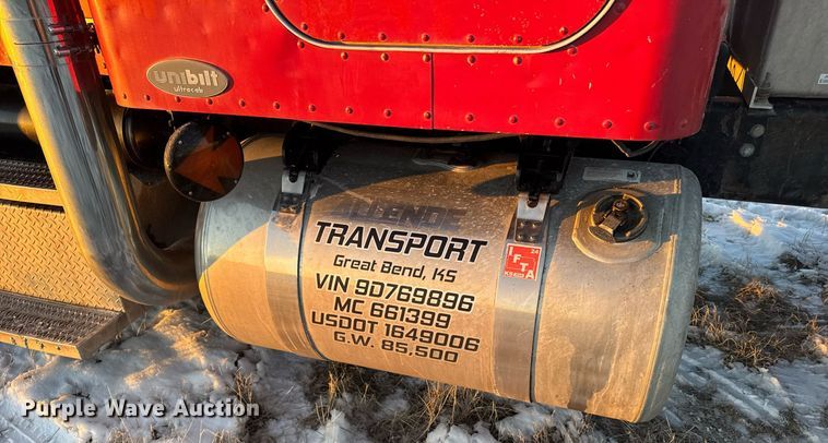 image for item DX3945 2009 Peterbilt 388 semi truck