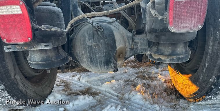 image for item DX3945 2009 Peterbilt 388 semi truck