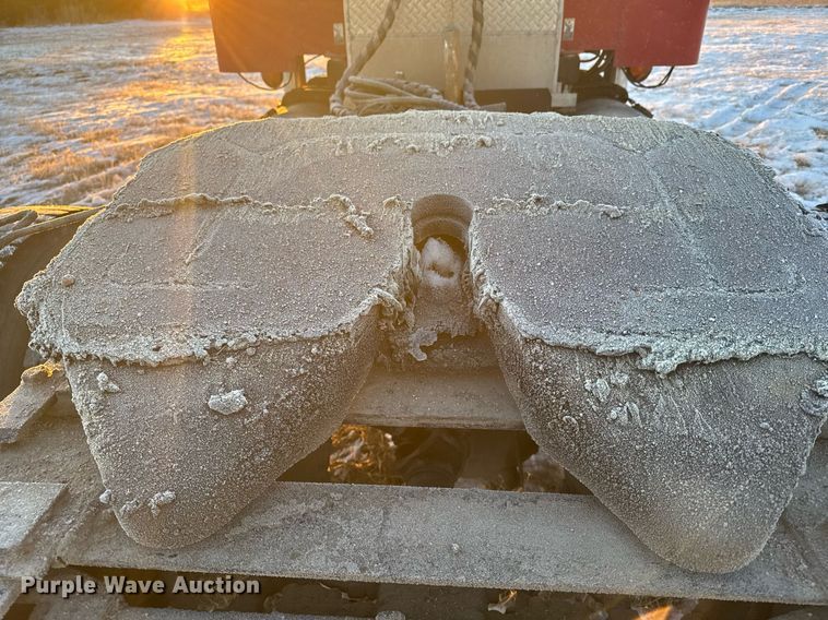 image for item DX3945 2009 Peterbilt 388 semi truck