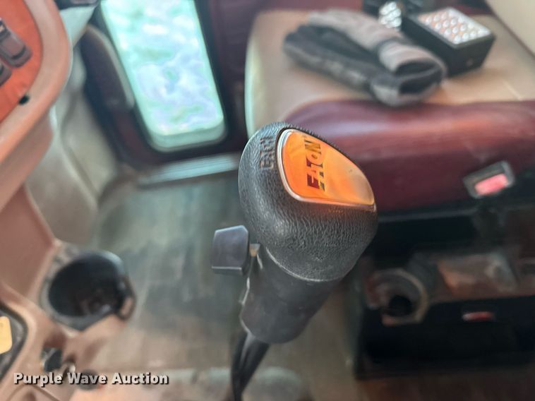 image for item DX3945 2009 Peterbilt 388 semi truck