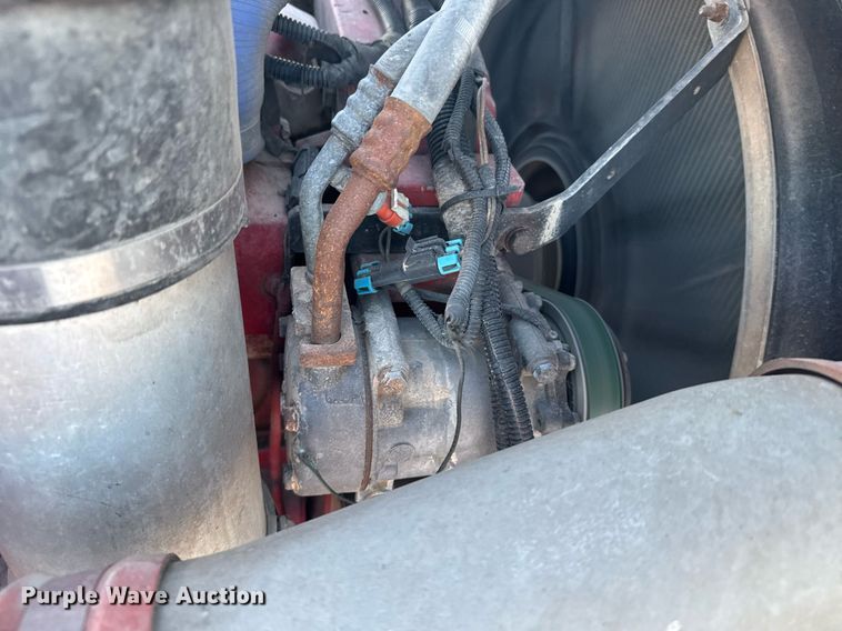 image for item DX3945 2009 Peterbilt 388 semi truck