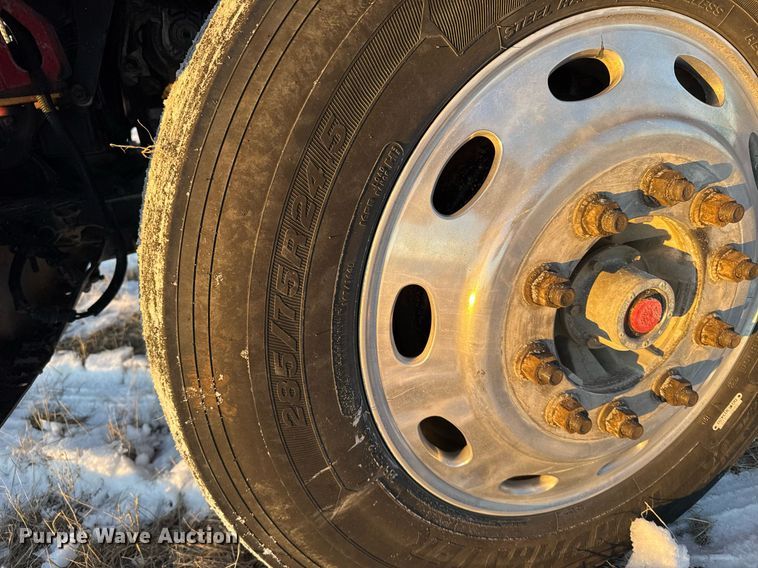 image for item DX3945 2009 Peterbilt 388 semi truck