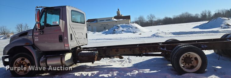 image for item EC3951 2012 International 4300 truck cab and chassis