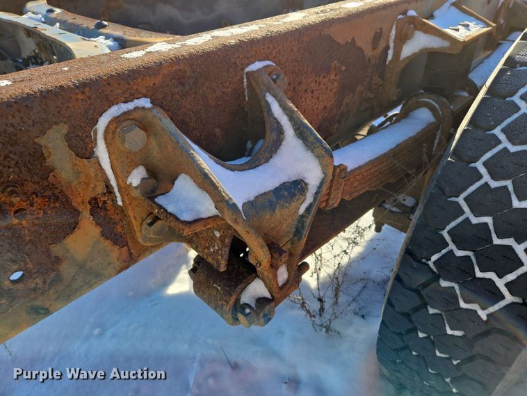 image for item EC3951 2012 International 4300 truck cab and chassis