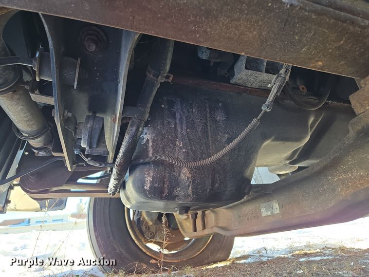 image for item EC3951 2012 International 4300 truck cab and chassis