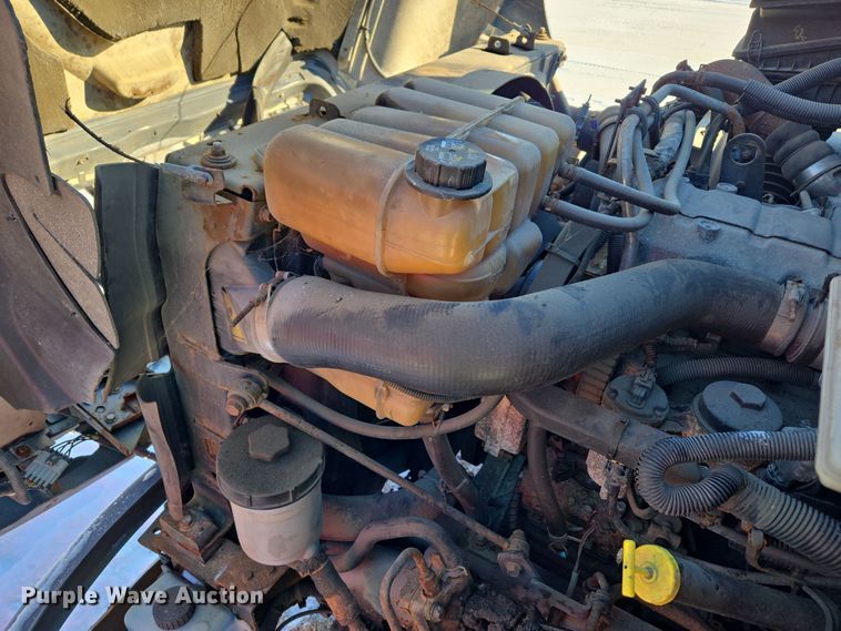 image for item EC3951 2012 International 4300 truck cab and chassis