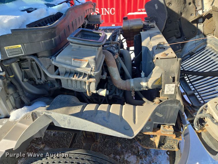 image for item EC3951 2012 International 4300 truck cab and chassis