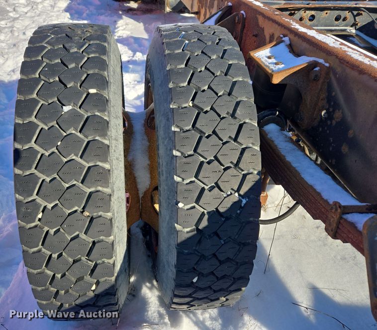 image for item EC3951 2012 International 4300 truck cab and chassis