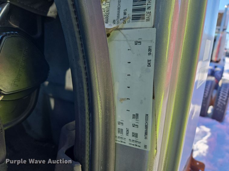 image for item EC3951 2012 International 4300 truck cab and chassis