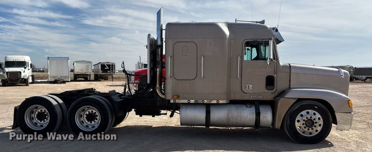 image for item EE0021 1997 Freightliner FLD120 semi truck