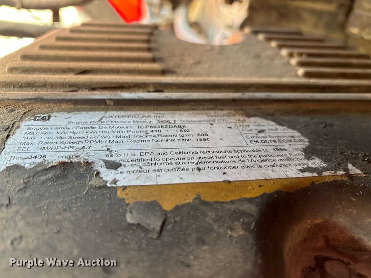 image for item EE0021 1997 Freightliner FLD120 semi truck