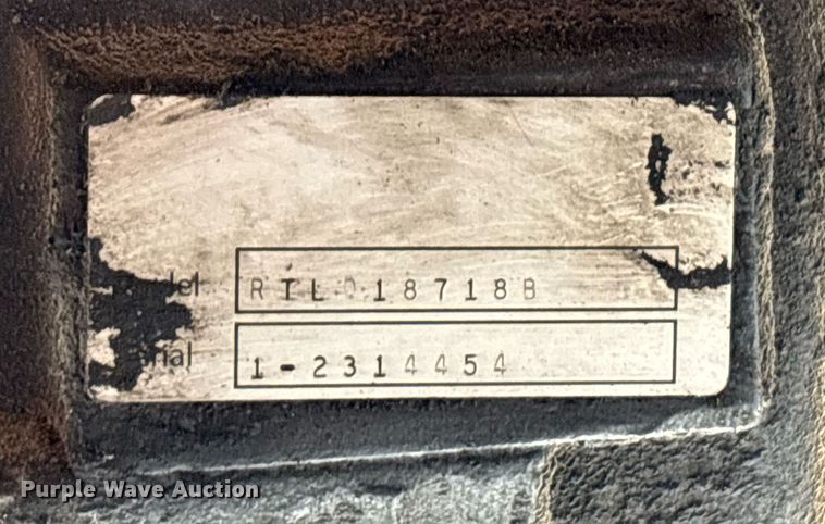 image for item EE0021 1997 Freightliner FLD120 semi truck