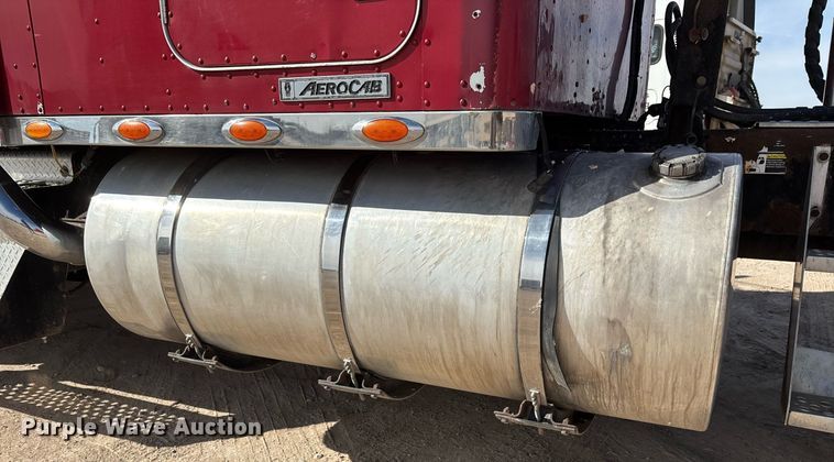 image for item EE0025 2003 Kenworth W900L semi truck