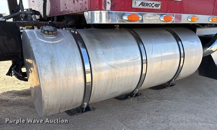 image for item EE0025 2003 Kenworth W900L semi truck