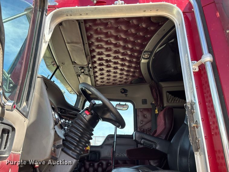 image for item EE0025 2003 Kenworth W900L semi truck