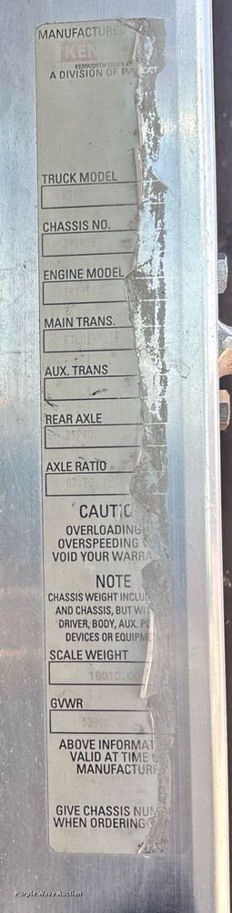 image for item EE0025 2003 Kenworth W900L semi truck