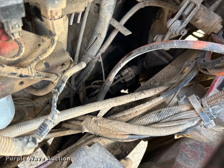 image for item EE0026 2005 International 9400i semi truck