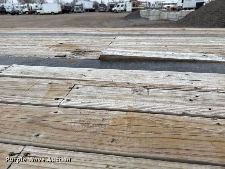 image for item EG2468 1987 Ledwell & Sons Enterprises flatbed trailer