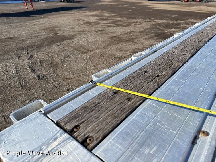 image for item EG2474 2014 Great Dane flatbed trailer