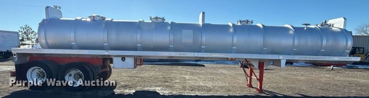 image for item EG2475 2012 Dragon Products Trailers vacuum trailer