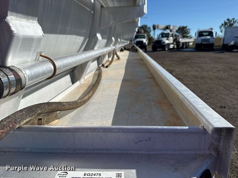 image for item EG2475 2012 Dragon Products Trailers vacuum trailer