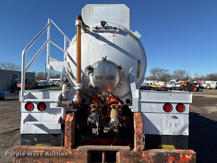 image for item EG2475 2012 Dragon Products Trailers vacuum trailer