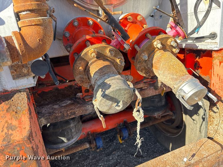 image for item EG2475 2012 Dragon Products Trailers vacuum trailer