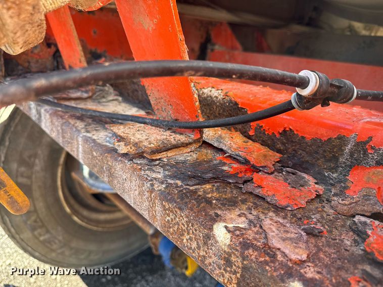 image for item EG2475 2012 Dragon Products Trailers vacuum trailer